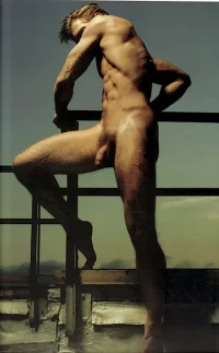 joseph-sayers-nude-05-thumb.webp