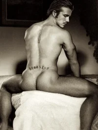 backham_nudo.webp