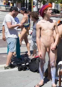 naked-protest-31.webp