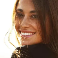 beautiful-girls-make-the-world-go-around-640-43.webp