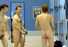 lockers-bare47.webp