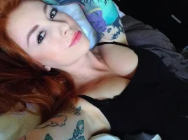 horni-babes110-red-14.webp