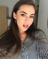 beautiful-girls-make-the-world-go-around-640-high-14.jpg