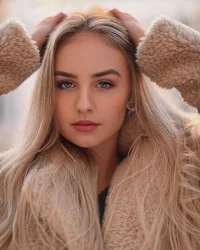 beautiful-girls-make-the-world-go-around-640-high-14.webp