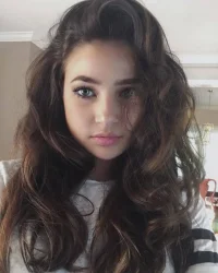 beautiful-girls-make-the-world-go-around-640-high-18.webp