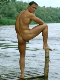 tumblr_nf6dekSy031tuj1leo1.webp