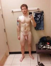 nude-guy652.webp