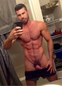 SeeMyBF-Men-With-Iphone-Selfies-Snapchat-Gay-Mirror-Nude-SeeMyBF-0010.webp