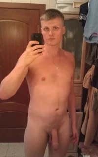 nude-guy-with-soft-dick.webp