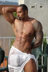 8d8f84da00ab1ba927de71007518319c--latino-men-beefy-men.webp