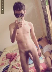 02027 naked boys self pics (5).webp