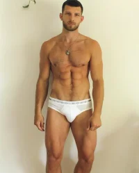 Konstantin-Resch-in-his-underwear-4.webp