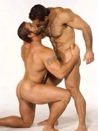 ca06ebc772601e44e5e918e111ad9df1--men-kissing-hot-couples.webp