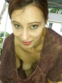 downblouse-05.webp