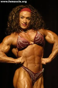 mnnlichebodybuilderina5u16.webp