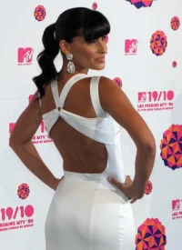 nelly_furtado_nelly2_8zNSF2n.sized.webp