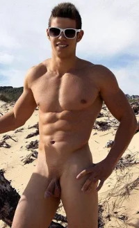 02003 nude gay guy holidays gayfancy (27).webp