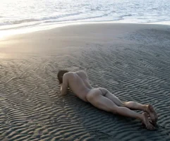 02003 nude gay guy holidays gayfancy (7).webp