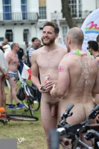 wnbr-big-floppy-cock-sexy-bloke_LI.webp