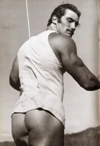 ba4b68d487bb108a51823c697ece04f4--vintage-men-elephants.webp