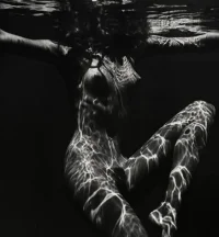 brett-weston-underwater-nude-263.webp