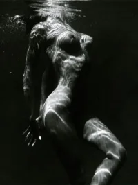 underwater-nude-c-1980_u-l-q1g6ouv0.webp