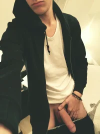 F433699B-95D7-450A-A317-F15C2DB4BF1A.webp