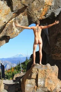 090_1000.webp