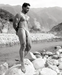 vintage_beefcake_nude_feet_018.webp